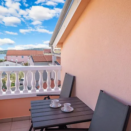 Sunshine Holiday Srima Apartment Vodice