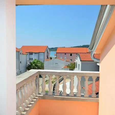 Apartment Sunshine Holiday Srima *